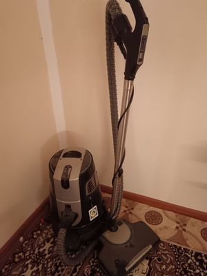Srochni. Robot changyutgichsotiladi sotiladi