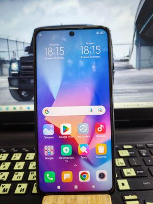 Продаётся сотовый телефон Redmi Not 9 pro