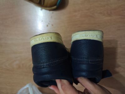 Продам ботиночки на мальчика, 29 размер Levis