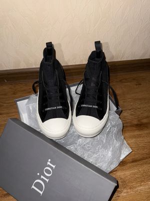 dior кроссовки в идеальном состоянии