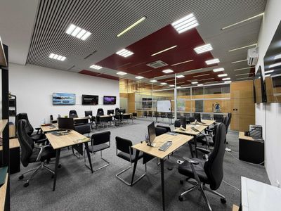 Офисы под бизнес от 34 до 210 м² Метро Чиланзар, рядом с KFC.