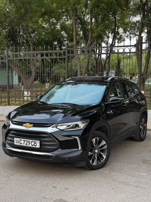 Tracker Premier 2023 сотилади