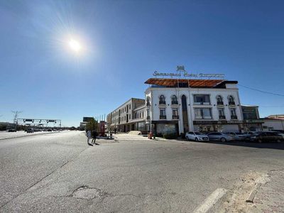 TAYYOR HASHAMATLI 4 QAVATLI mehmonxona shahar markazidan sotiladi