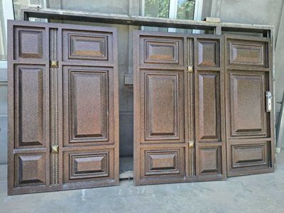 Продается металлические ворота с калиткой разм. 2м х 3,5 м