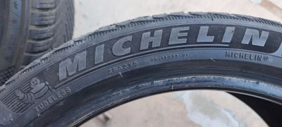 Michelin R19 245/40 va 275/35