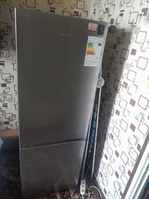 Продаётся холодильник SAMSUNG
