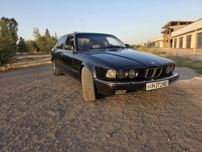 BMW Е32 сотилади
