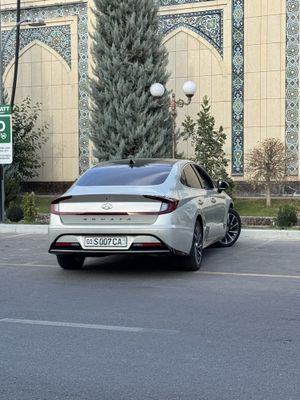 Hyundai sonata zoʻr holatda