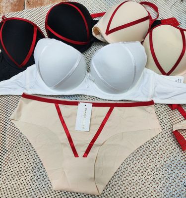 Komplekt B chashka