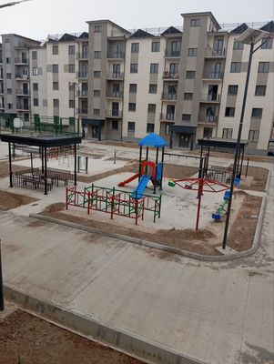 Ургенч сити 3 хонали квартира сотилади0