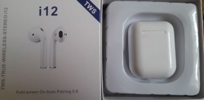 i12 TWS airpods