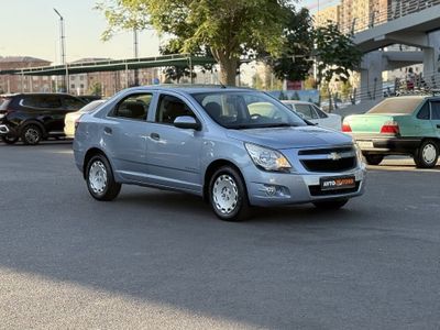 Продаётся кобальт 2 позиция в отличном состоянии