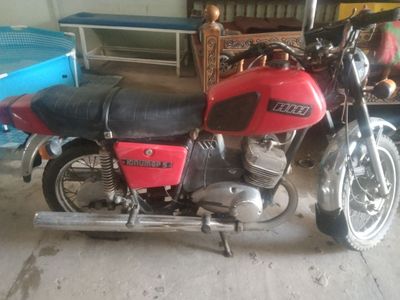 Motochikel sotiladi