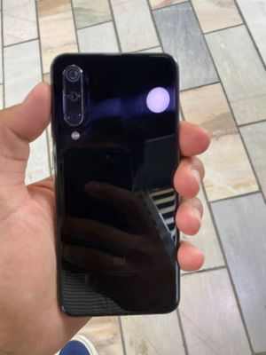 MI 9SE 64 gb black