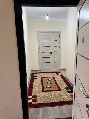 Гулистон.ш янги бозор новостройка домлардан 3 х. уй квартирага берилад