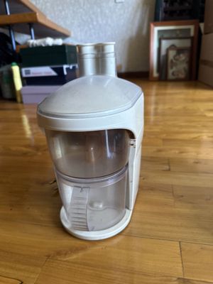 Соковыжималка работает