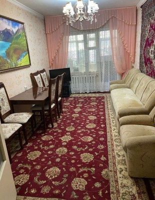 Arenda qoratosh s.darvoza 2hona 1 etaj oyla bolar qizlarga