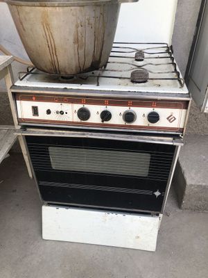 Газовы плита рабочи