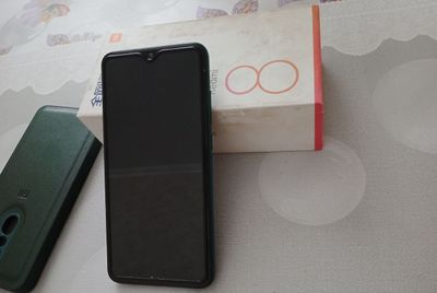 Xiaomi Redmi 8. .