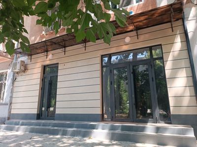 АРЕНДА ПОМЕЩЕНИЯ, 100м2 1-этаж 3-ком. Евро-ремонт.