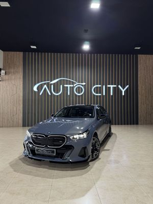 BMW I5 35L 2025 год