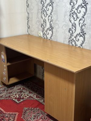 Продам письменный стол