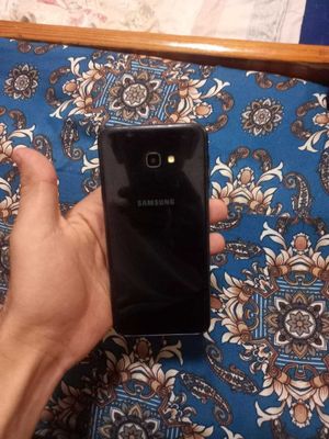 Samsung Galaxy j 4 plus sotiladi