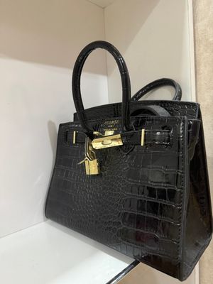 Hermès Birkin Black Crocodile with Gold Hardware