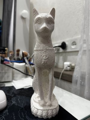 Кошка из Египта, из камня