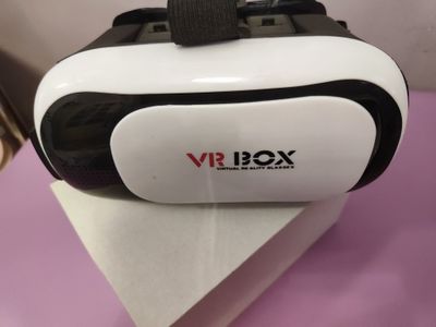 Продам VR очки для присмотра кино и фильмом 3 D