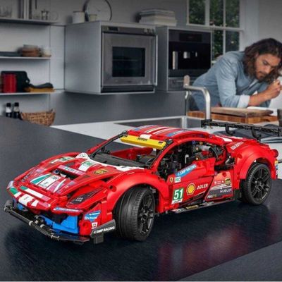 Конструктор Ferrari и LEGO.