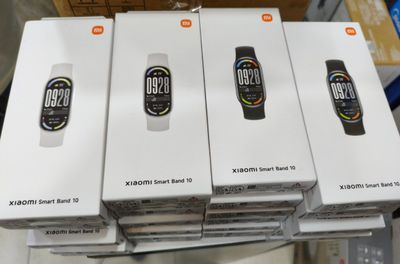 Продам новые Mi band 10 global + бонус термокружка