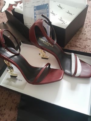 Saint Laurent YSL ayollar poshnali bosonojkasi