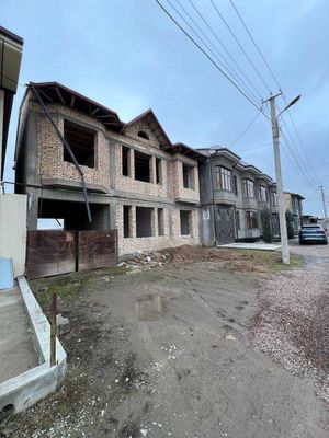 Uchastka sotiladi 1.8