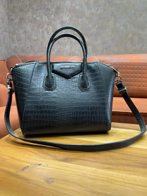 Sumka Givenchy