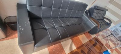 Mebel divan sotiladi