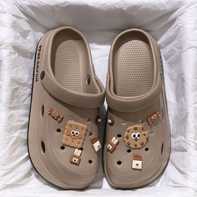 crocs