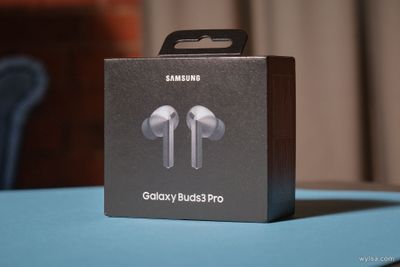 Samsung Buds 3 pro.