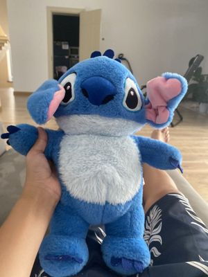 Синяя игрушка Стич может дышать
