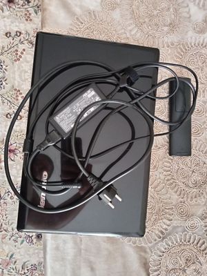 Lenovo ноутбук сотилади
