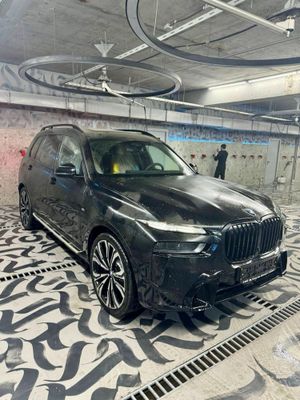 BMW X7 40i FULL 2024