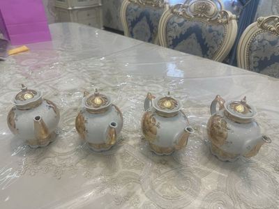 Чайники из фарфора 4 шт, новые