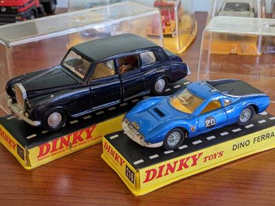 Винтажные модели Dinky 1:43