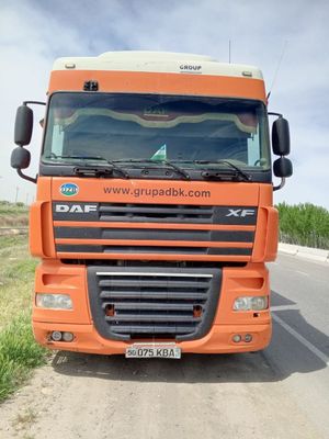 DAF XF 105 + прицеп Сотилади