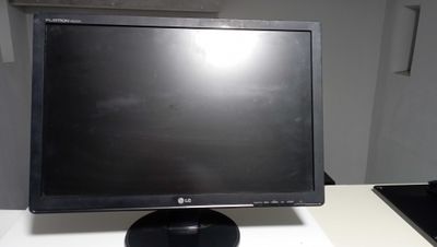 LG 22, W2242S flatron, с оригиналами провода