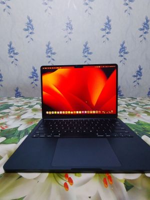 MacBook Air m2 midnight