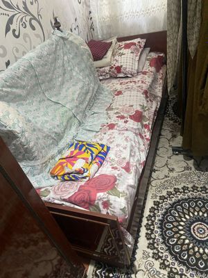 kravat bir kishili dan 2 ta bor donasi 200.min dan
