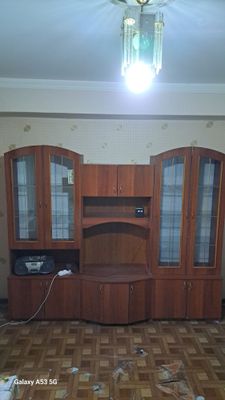 Сервант продается