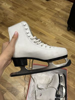 Коньки для девочек б/у