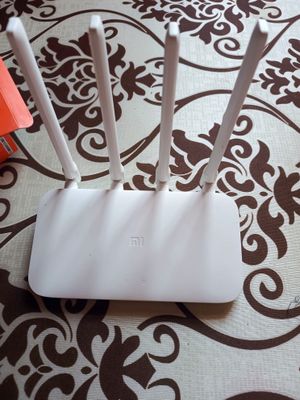 MI ROUTER 4C uztelecom